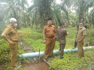 Warga Adukan PDAM di Siak Terkait Dugaan Limbah Cemari Kebun Kelapa Sawit